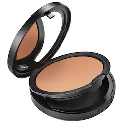 MAC Cosmetics Studio Fix Powder Plus Foundation with 24HR Oil Control + Blur-Matte Finish - Image 2